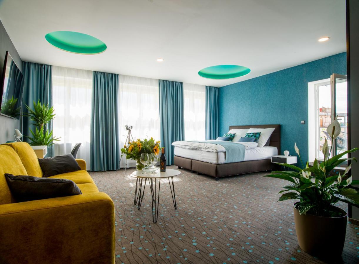 Rooftop Planet 4* Praga